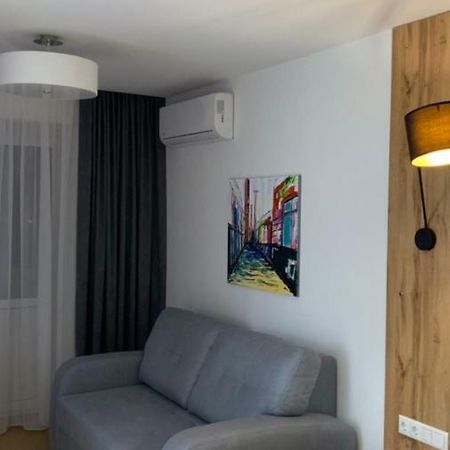 Пр Поля 110 Апартаменты Dnipro Exteriör bild