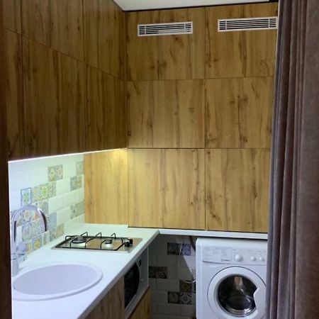 Пр Поля 110 Апартаменты Dnipro Exteriör bild