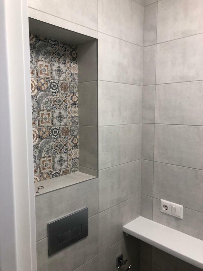 Пр Поля 110 Апартаменты Dnipro Exteriör bild